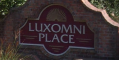 Luxomni Place