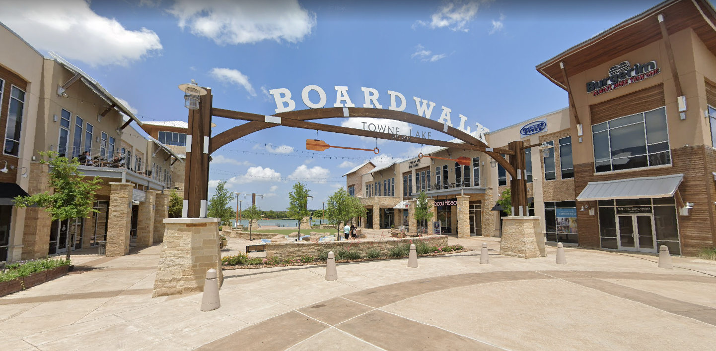 Towne Lake Boardwalk: A Culinary Adventure