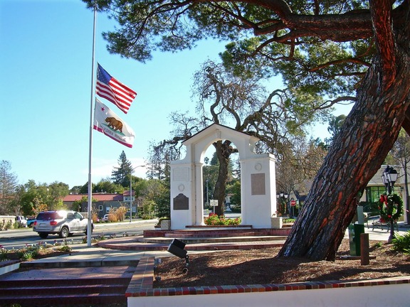 The Saratoga Arch