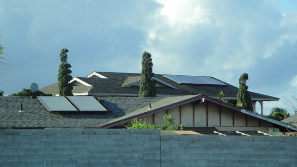 Roof with solar pannels
