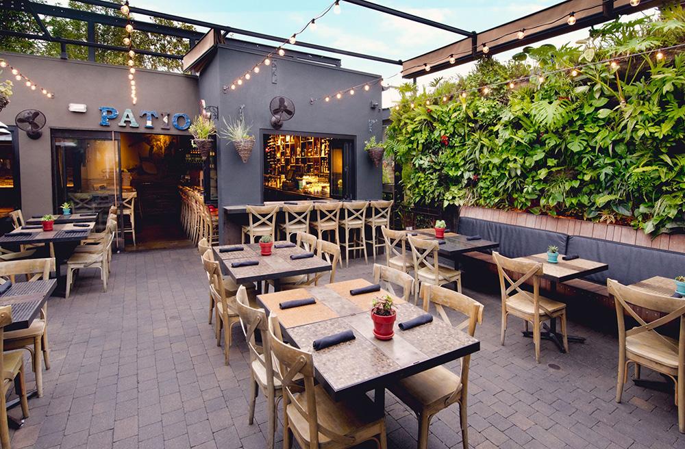 LA Restaurants Where You Can Eat Outside Today