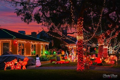 Seaside Ranchos in Torrance Hosts 'Sleepy Hollow Christmas Lights' Extravaganza