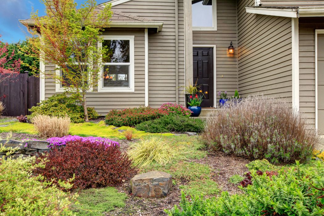 image of a beautiful front yard that would enable sellers to sell a home fast