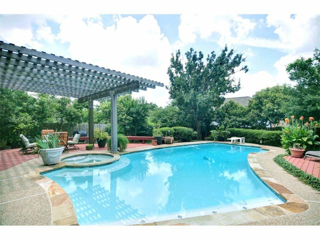 Alliance area home with backyard swimming pool
