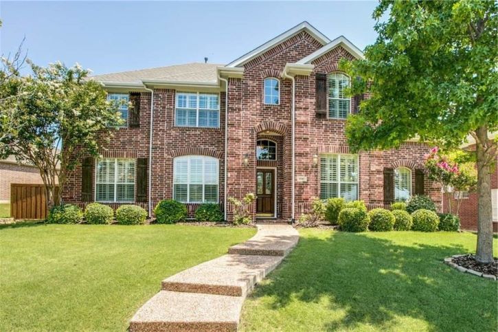 Five bedroom home for sale in Grapevine, TX