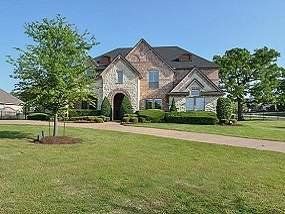 Three car garage home for sale in Haslet TX