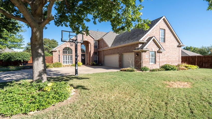 Home for Sale in Gated Section of Idlewood Oaks, Hidden Lakes, Keller
