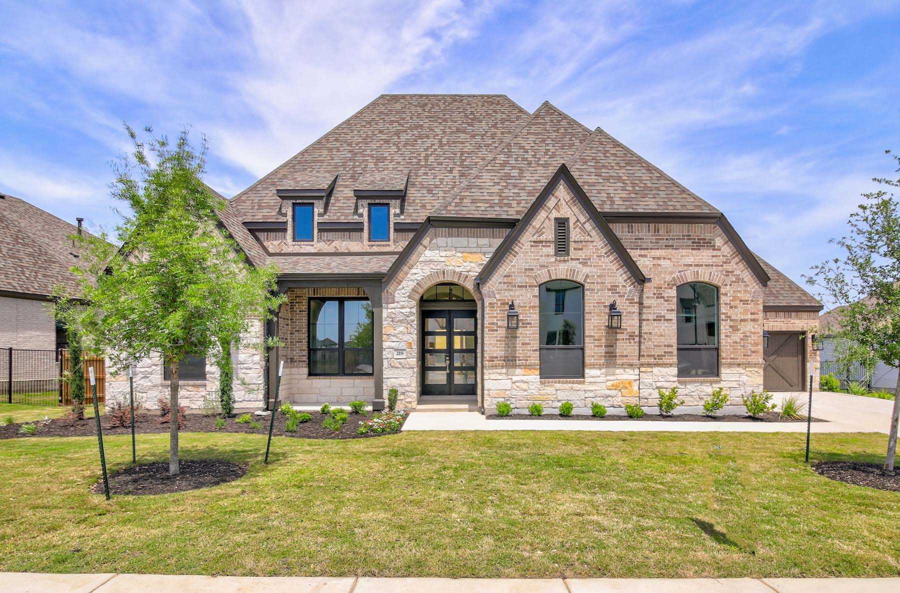 One Level, Single Story "Ranch" home built by Highland Homes in the Dallas / Fort Worth Metroplex
