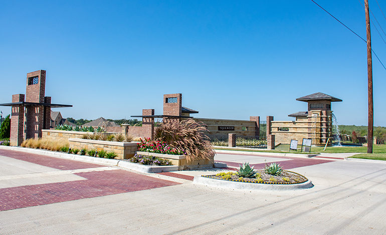 Flower Mound's Trailwood Neighborbood Entrance