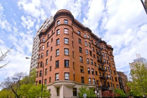 1210 North Astor Building