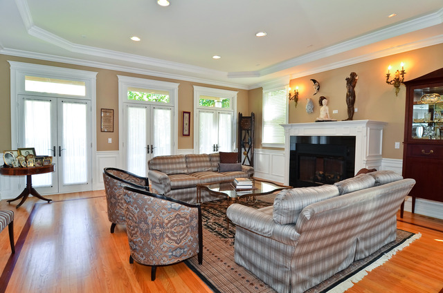 Ravenswood Real Estate