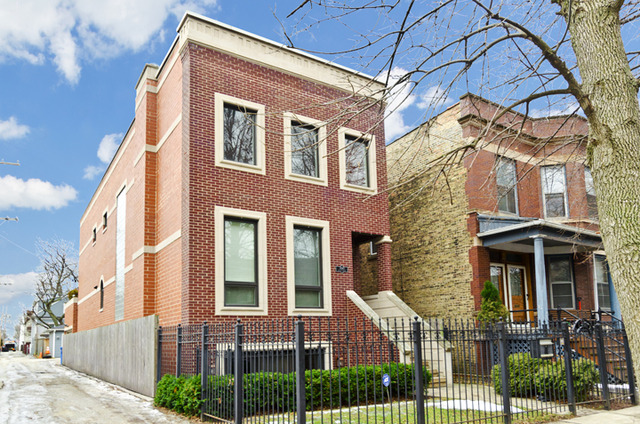 Roscoe Village Real Estate