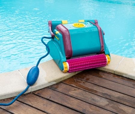 Maintaining a Pool with Damaged Equipment