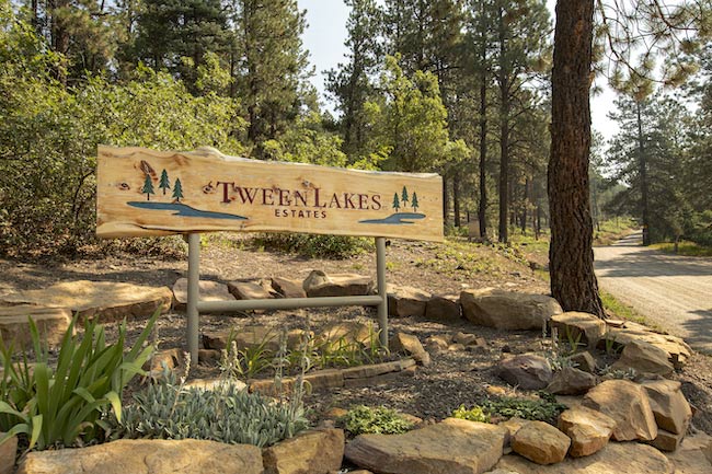 Tween Lakes Estates Sign in Durango Colorado