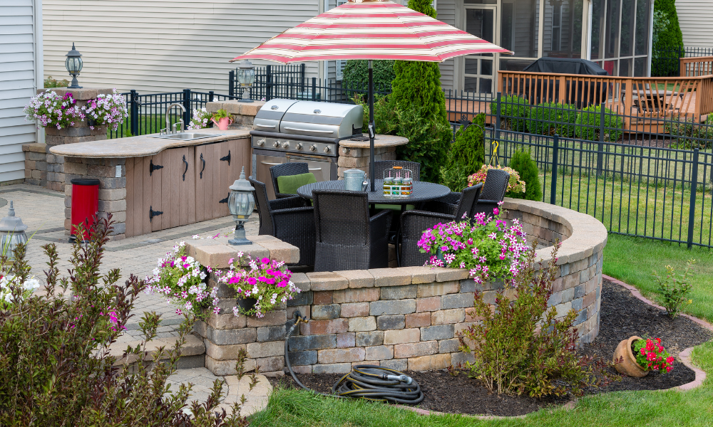 3 Simple Pandemic-Era Updates That Buyers Love Improved Outdoor Living Space