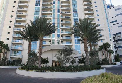 Turnberry Place entrance