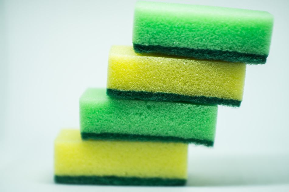 Keep Kitchen Sponges Dry And Mildew-Free With This Cleaning Tip