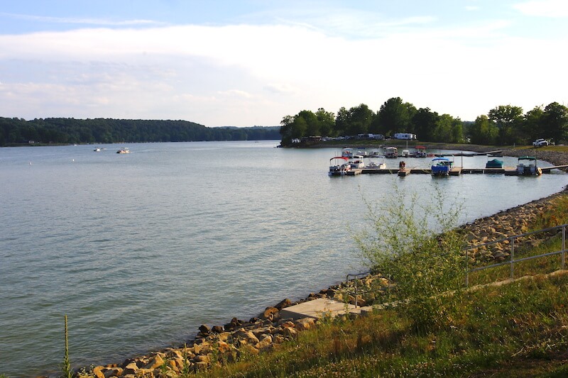 6 Best Lakes in Ohio: Fishing, Camping, & More