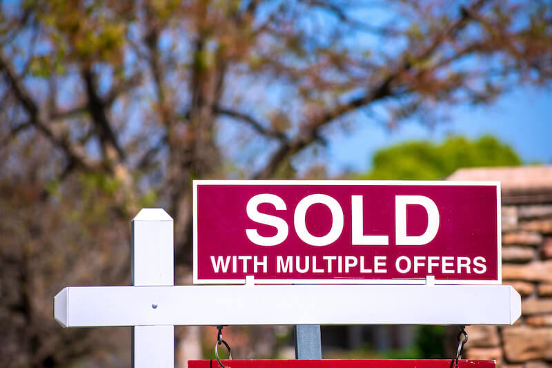 Multiple Offers On a House: What Sellers Need to Know