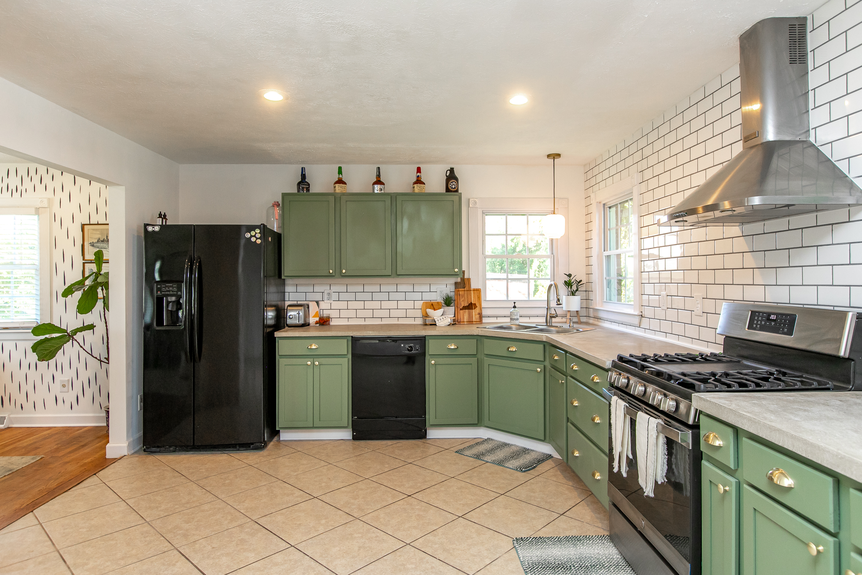 kitchen at 909 lily drive in lexington's gardenside area, ranch on real estate market