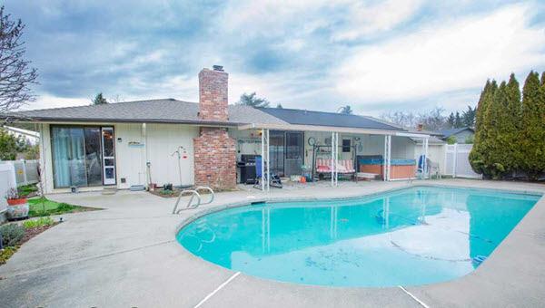 464 Picadilly Circle, Medford, Oregon 97504