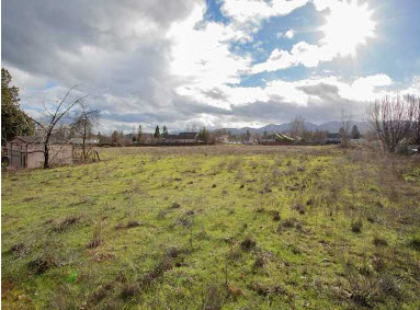 Vacant Land Possible subdivision in Medford, Oregon