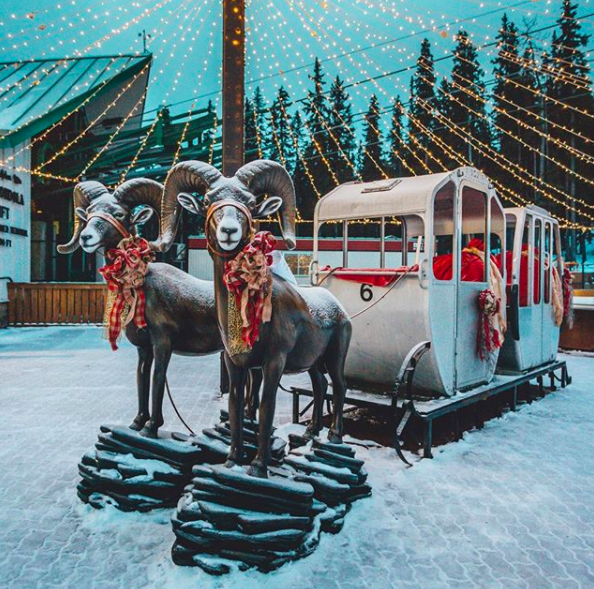 Banff's Moutaintop Christmas at the Banff Gondola