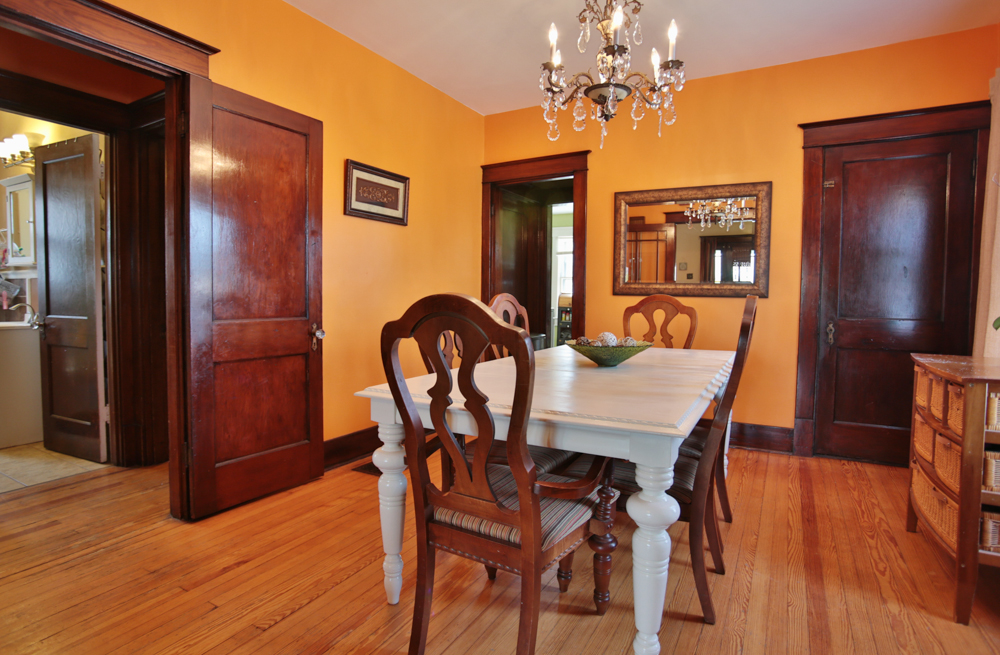 420 Colorado Avenue Louisville, KY 40208 Dining Room