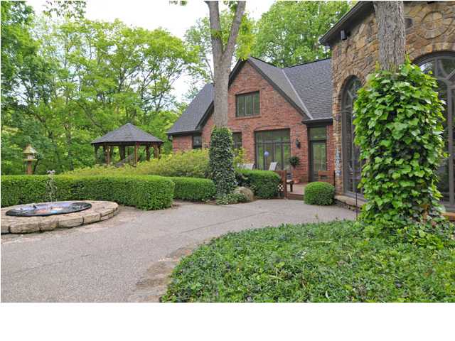 Indian Hills Homes for Sale Louisville, Kentucky