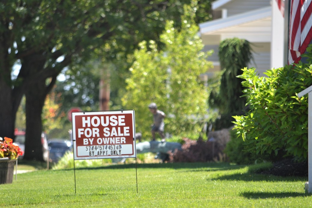 For sale by owner sign in front of Charleston, SC Home for Sale