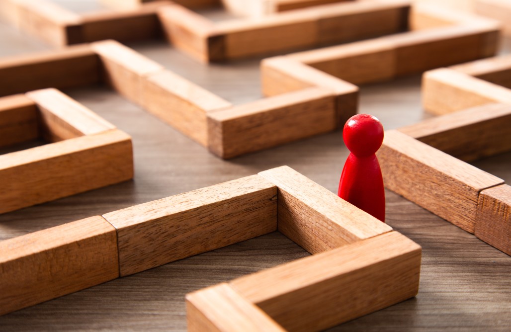 business-direction-challenge-challenge-think-maze-risk-risk-conceptual-find-solution-decision