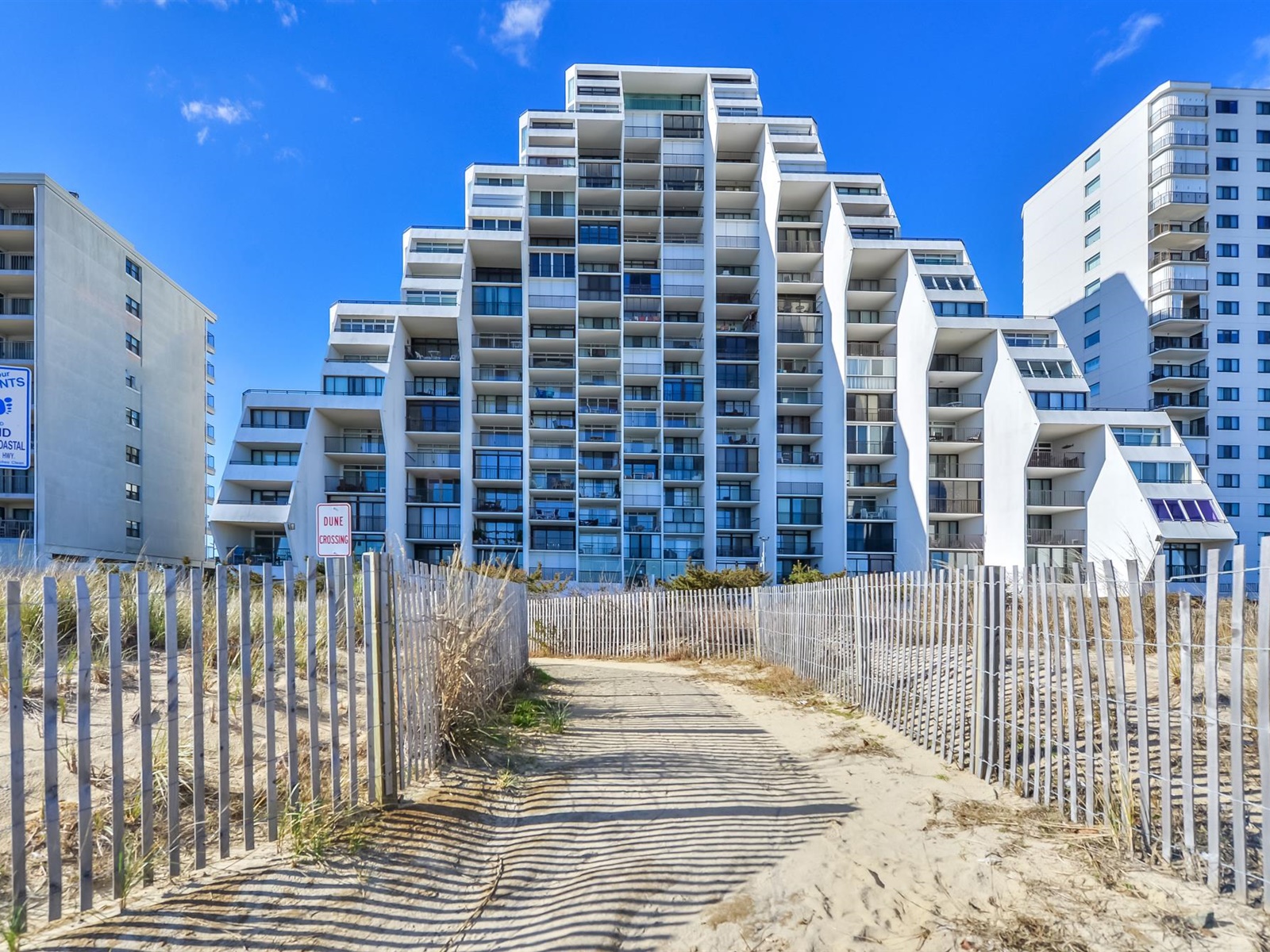 Ocean city pyramid md condos oceanfront front condo