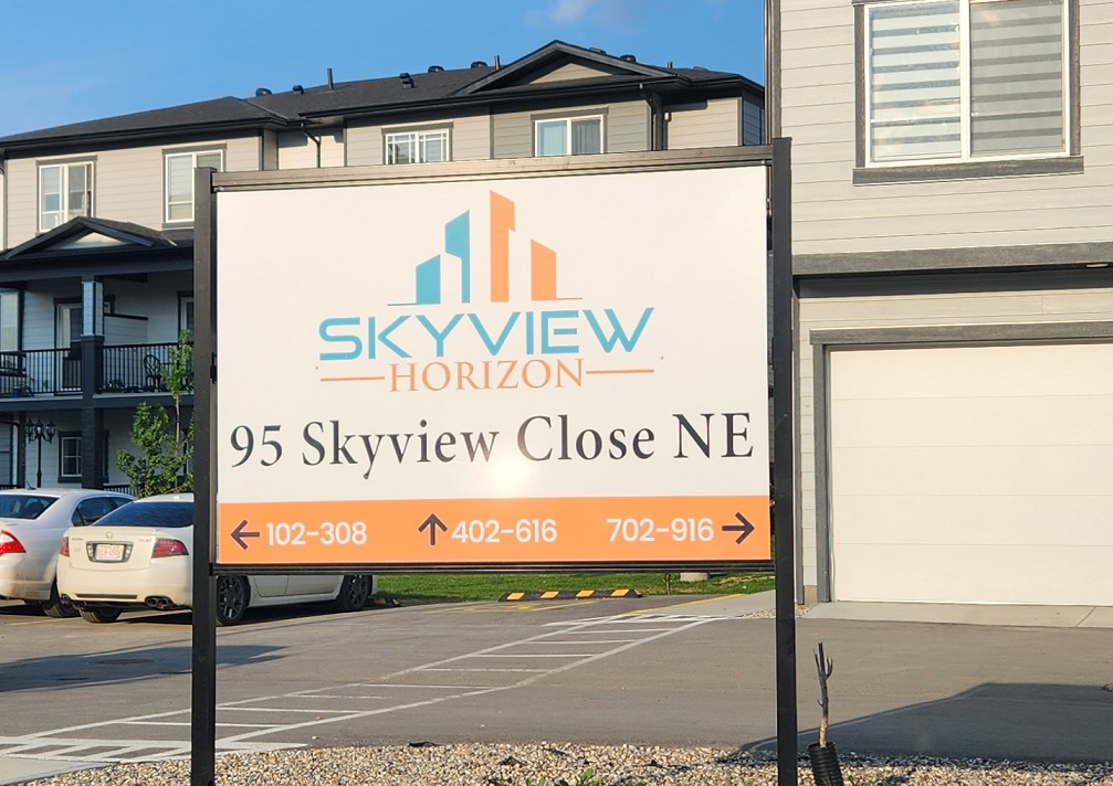 Sign for condo complex, Skyview Horizon 95 Skyview Close NE