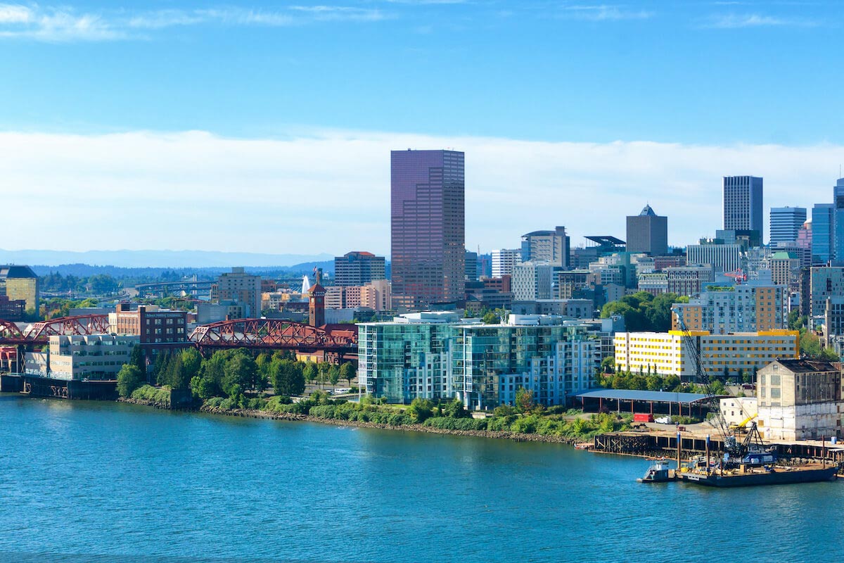 https://assets.site-static.com/userFiles/2044/image/portland-luxury-condos-waterfront-pearl.jpg