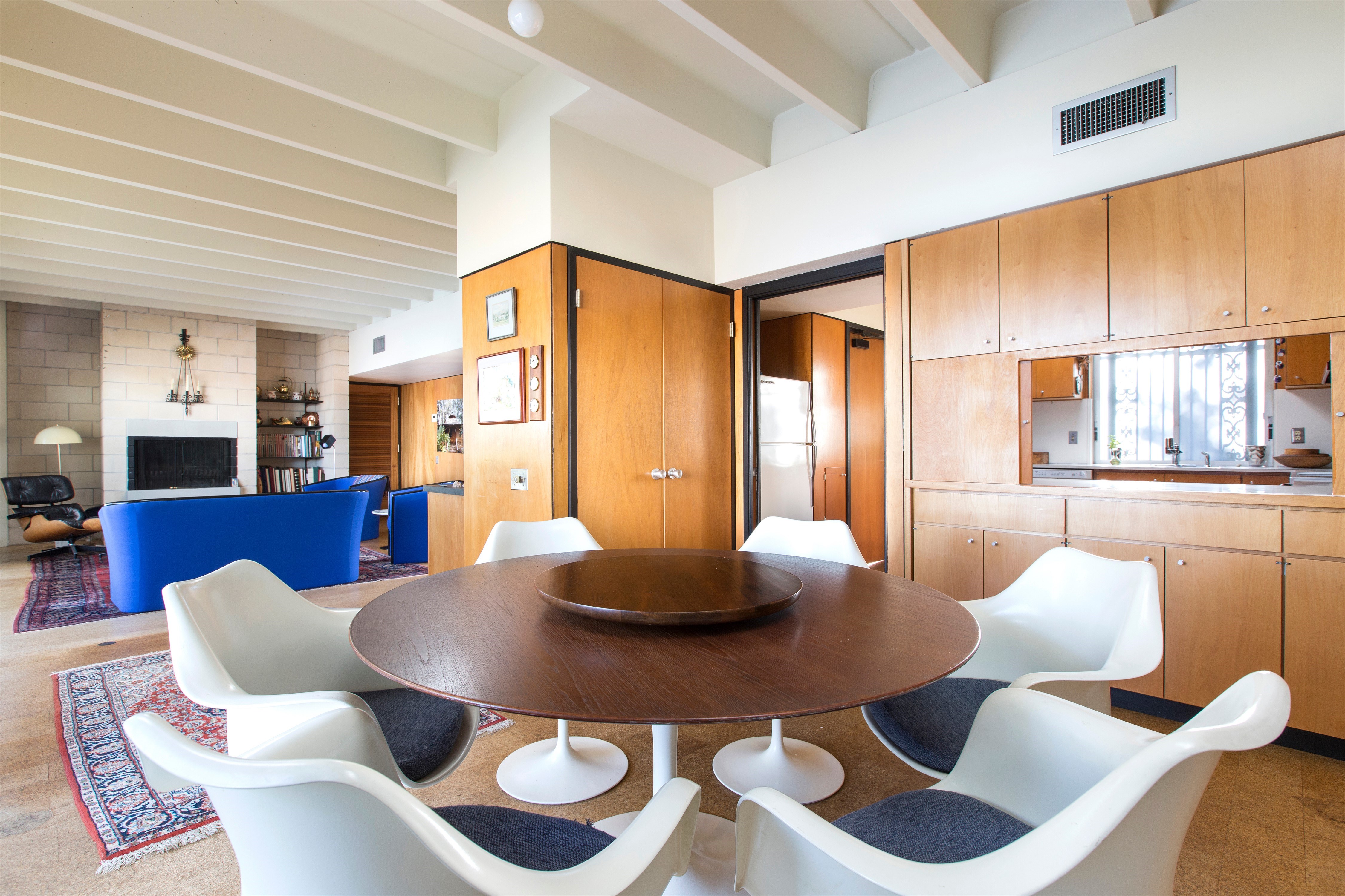 mid century modern homes for sale