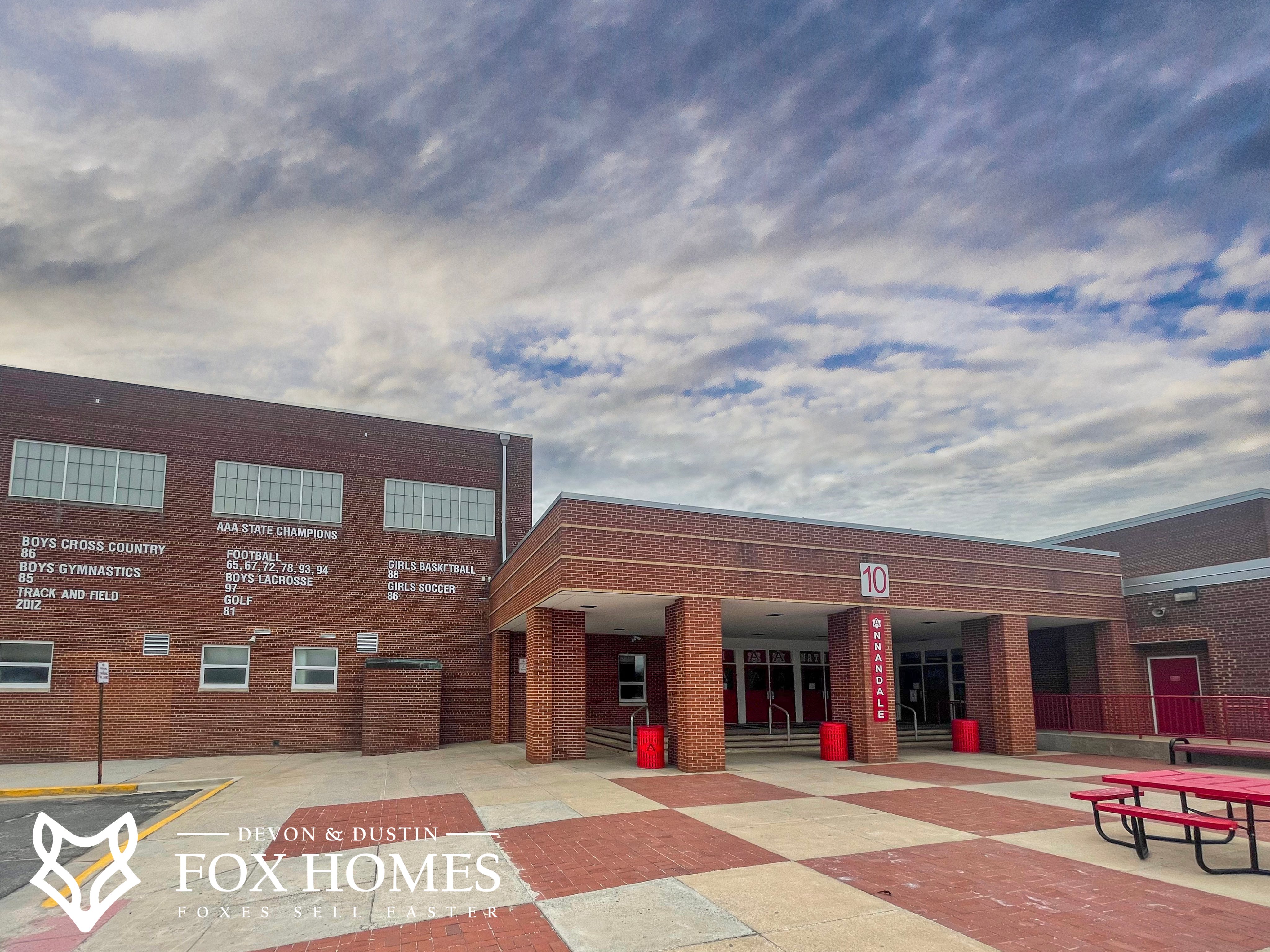 Homes-For-Sale-In-Annandale-High-School-District-Devon-and-Dustin-Fox-Fox-Homes-Team-Entrance Homes-For-Sale-In-Annandale-High-School-District-Devon-and-Dustin-Fox-Fox-Homes-Team-Entrance