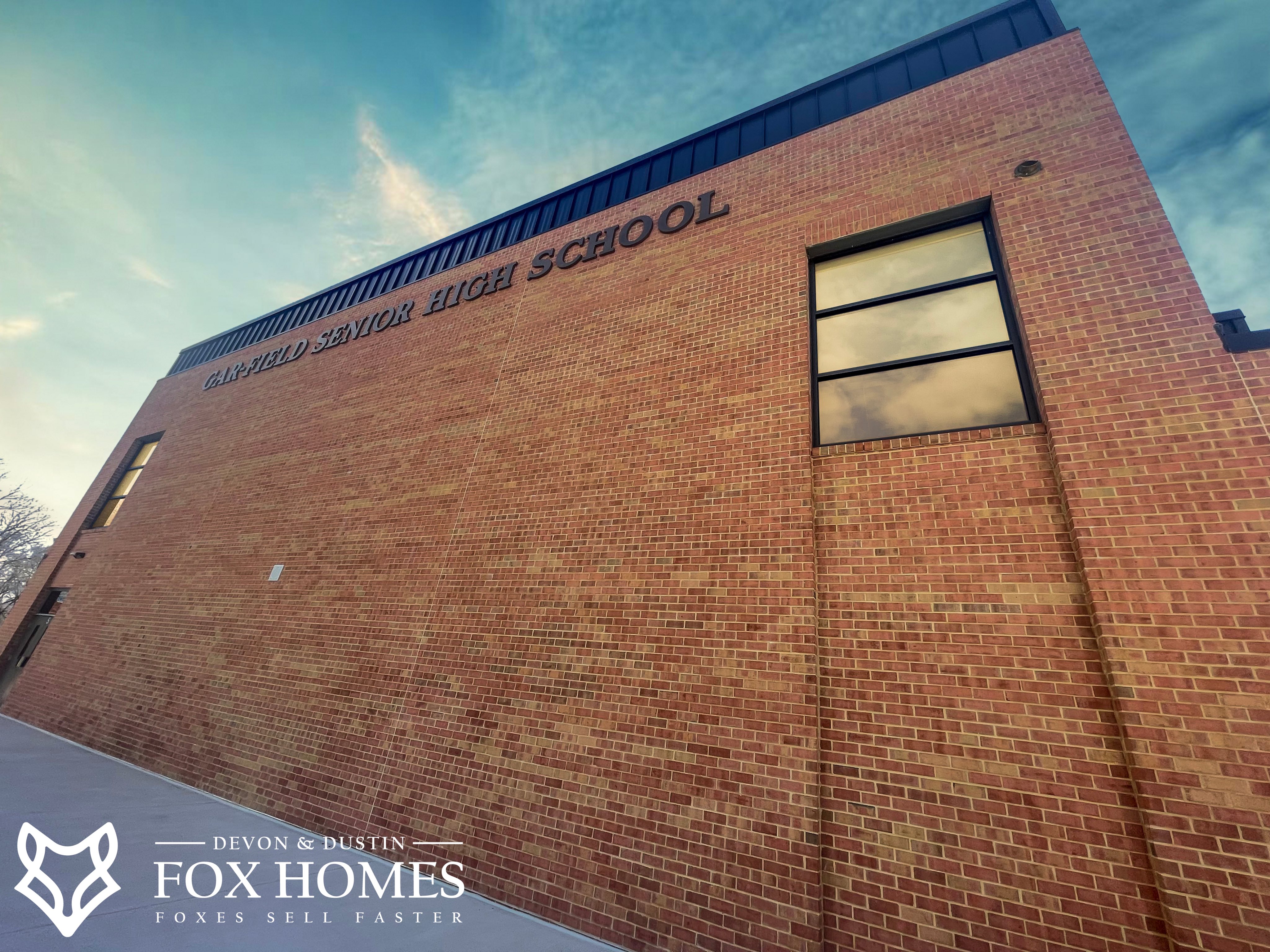 Homes-For-Sale-In-Garfield-High-School-District-Devon-and-Dustin-Fox-Fox-Homes-Team-School-Logo