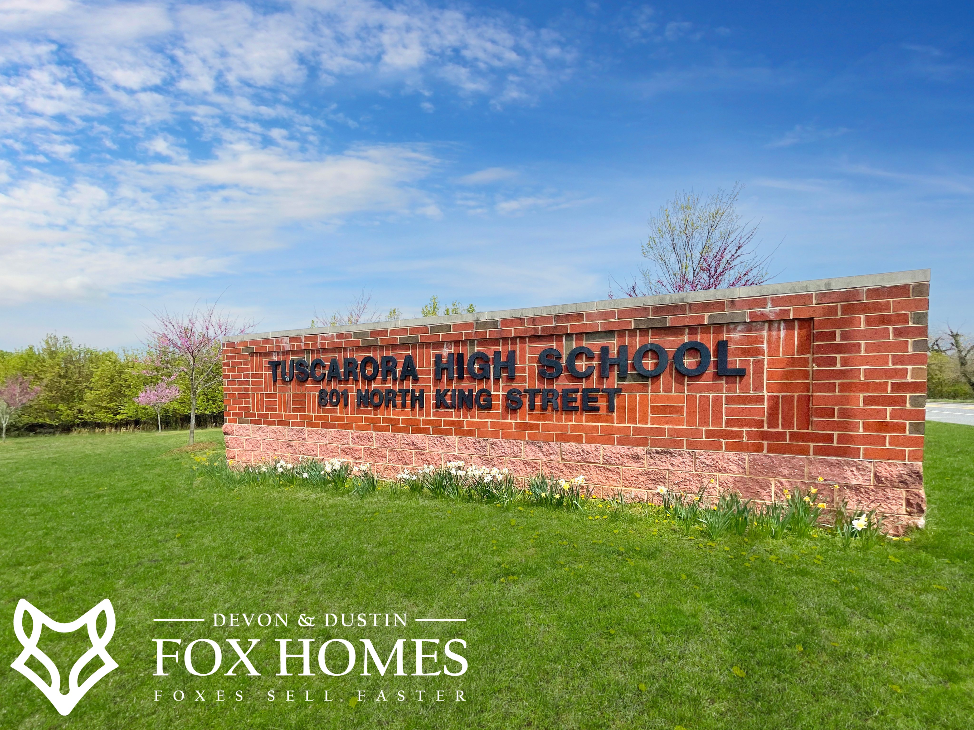 Homes-For-Sale-In-Tuscarora-High-School-District-Devon-and-Dustin-Fox-Fox-Homes-Team-School-Signage