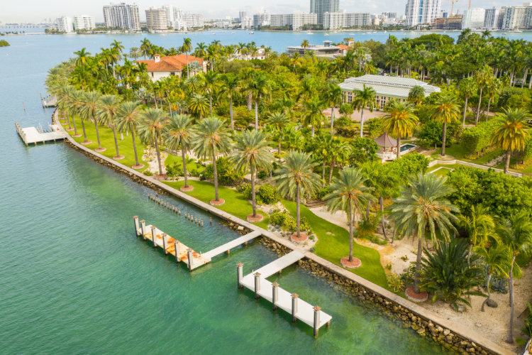 Star Island docks