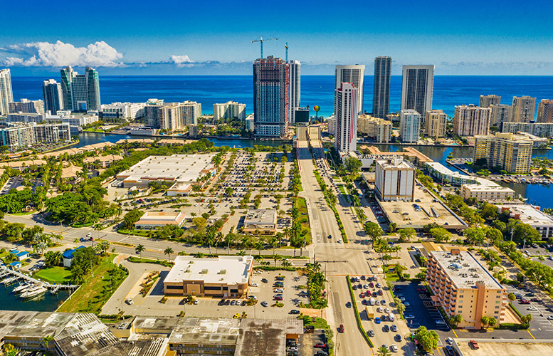 Living in Hallandale Beach, FL: Relaxed Oceanfront Community