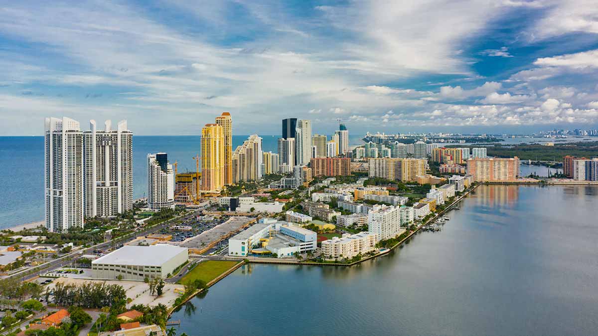 How Far Is Aventura Mall From Sunny Isles