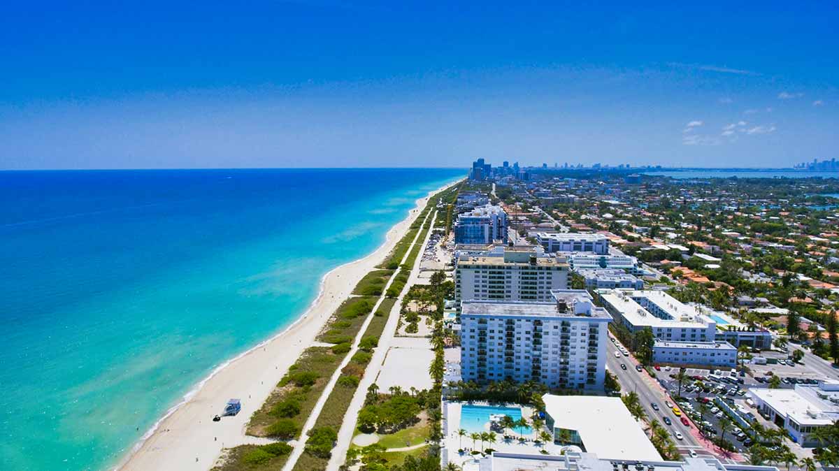 Living in Surfside, FL: 2021 Community Guide