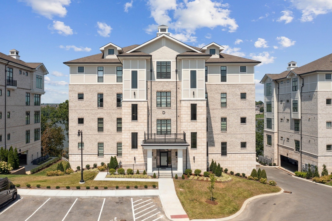 Mount Juliet, TN Waterfront Condos for Sale