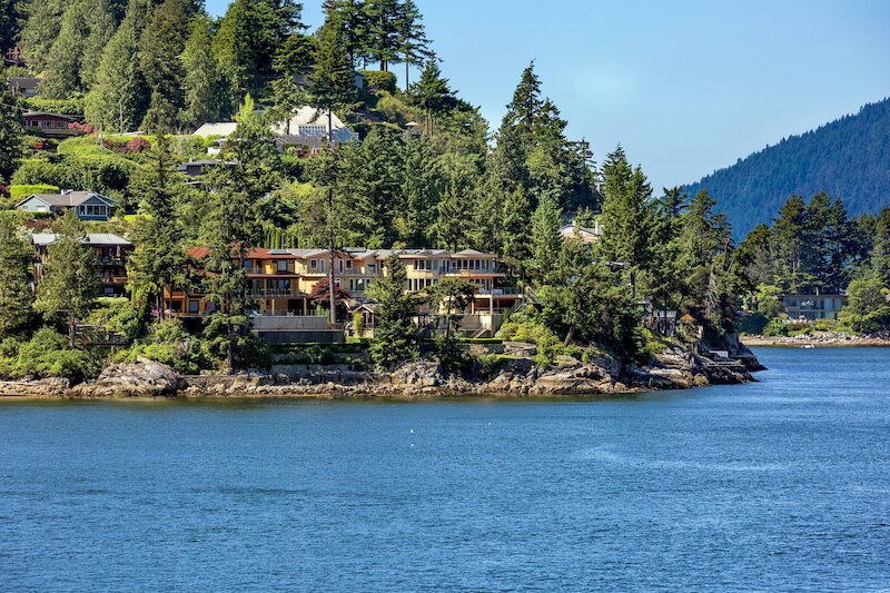 What Should You Ask When Buying a Waterfront Home?