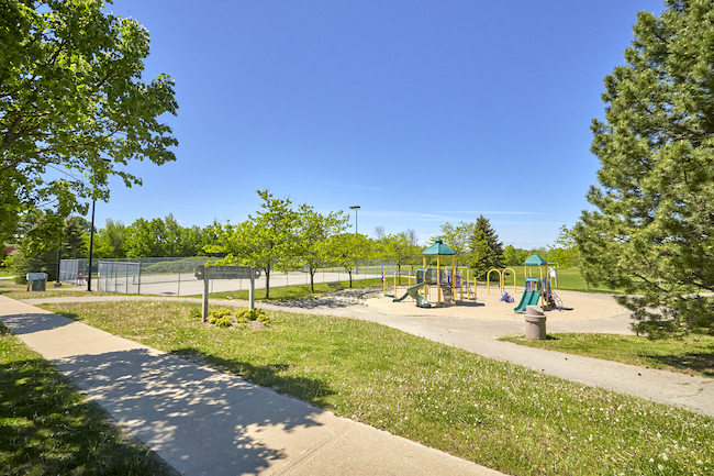 Barrie, Lougheed Park