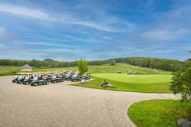 New Tecumseth, Ontario, Local Golf Course