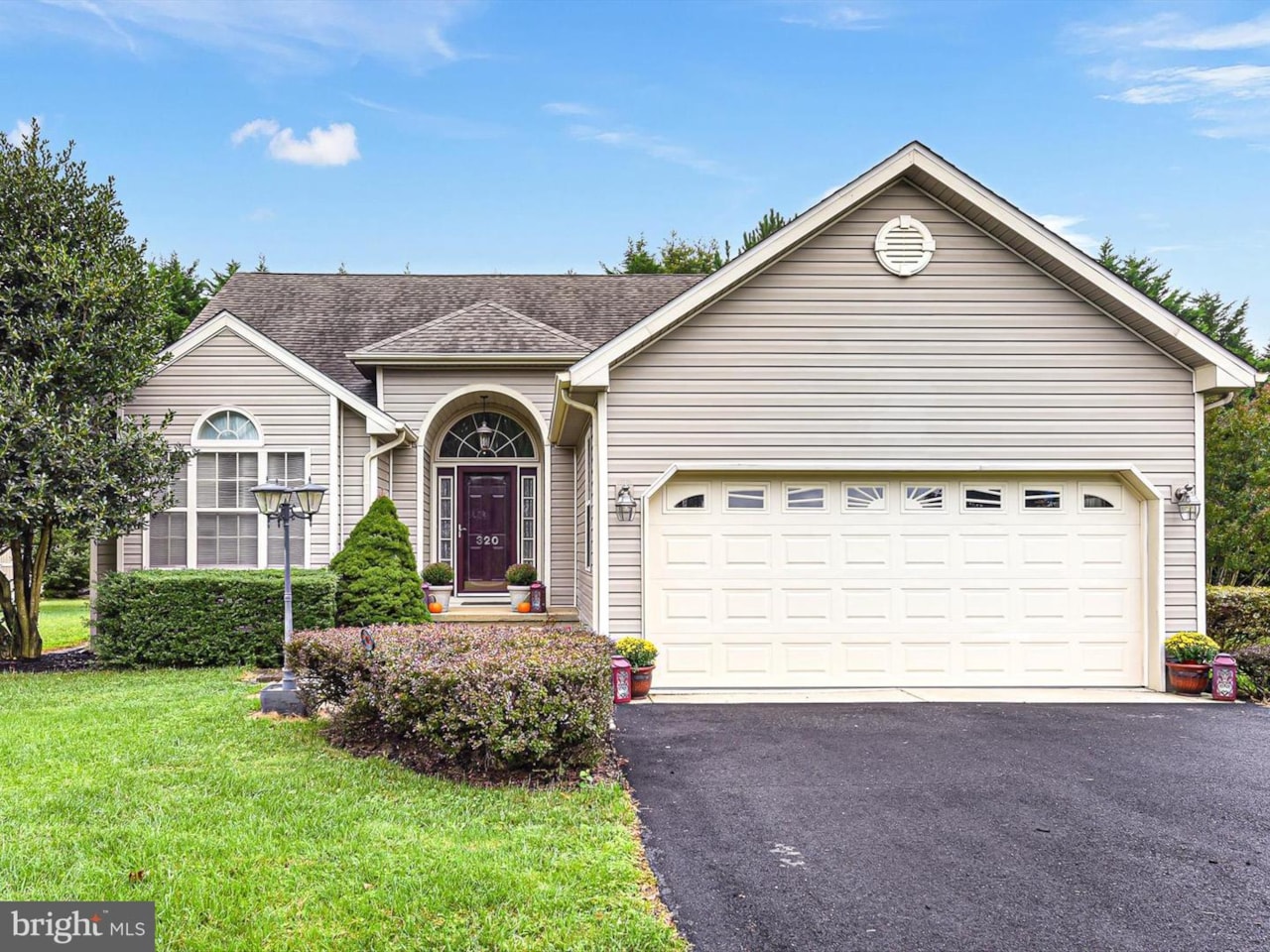 320 Matthews Cir