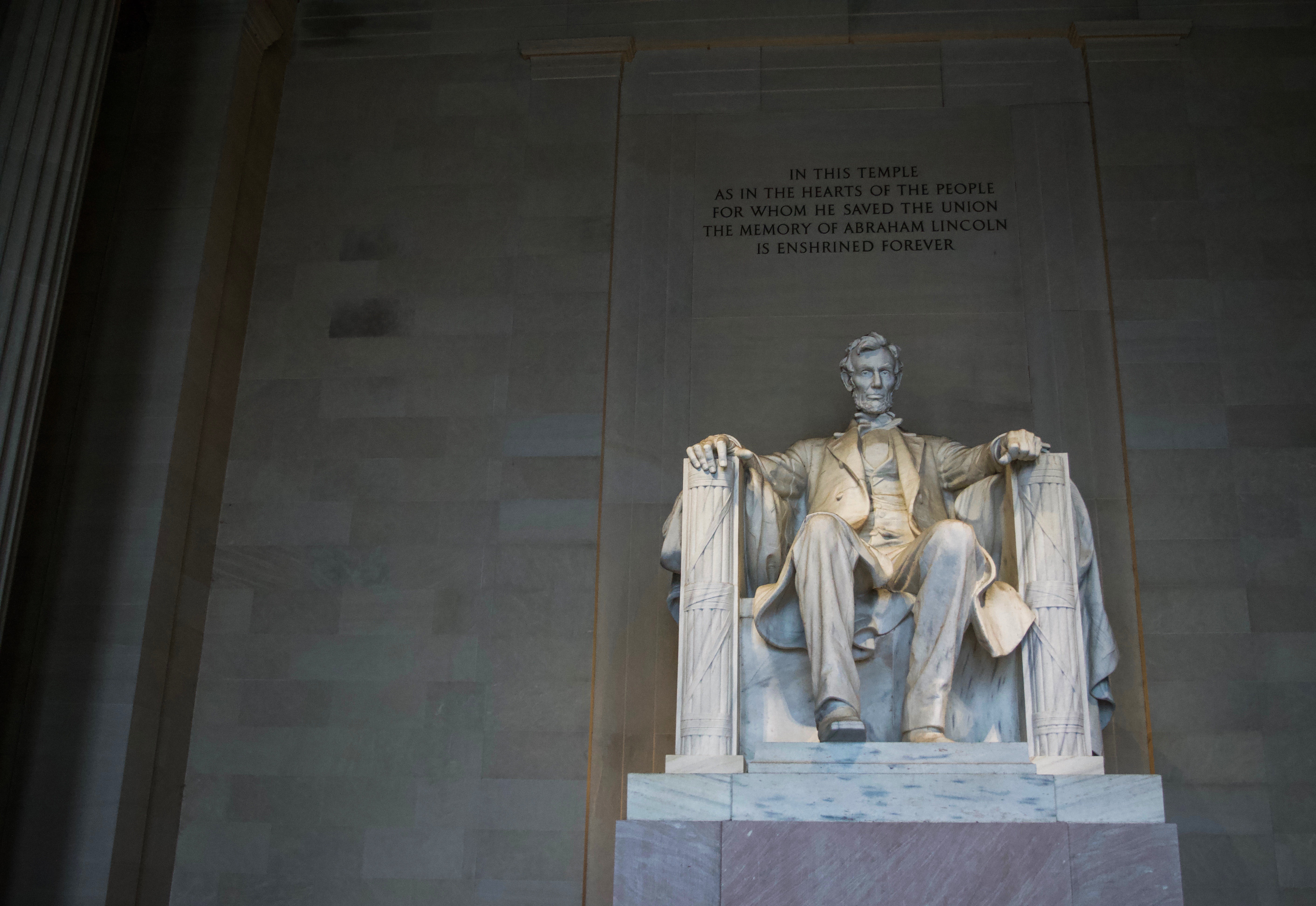 Abraham Lincoln Statue