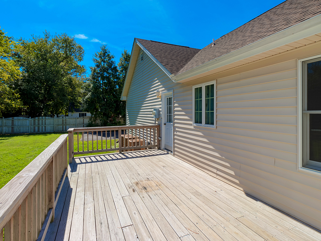 Nithsdale Drive Back Deck