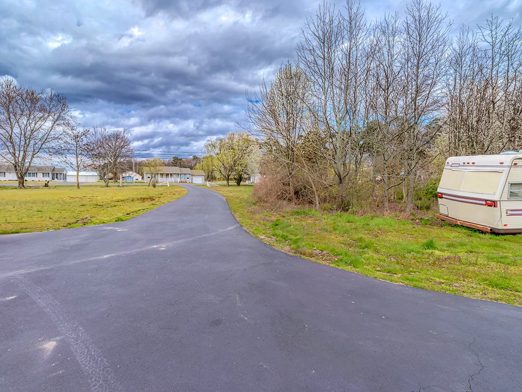Roxana Road Long Driveway